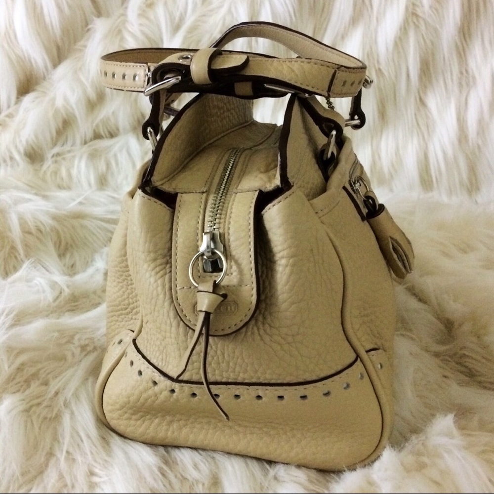 Coach Vintage Neutral Beige Sand Tan Cream Pebbled Leather Hand Bag Purse - Picture 3 of 8